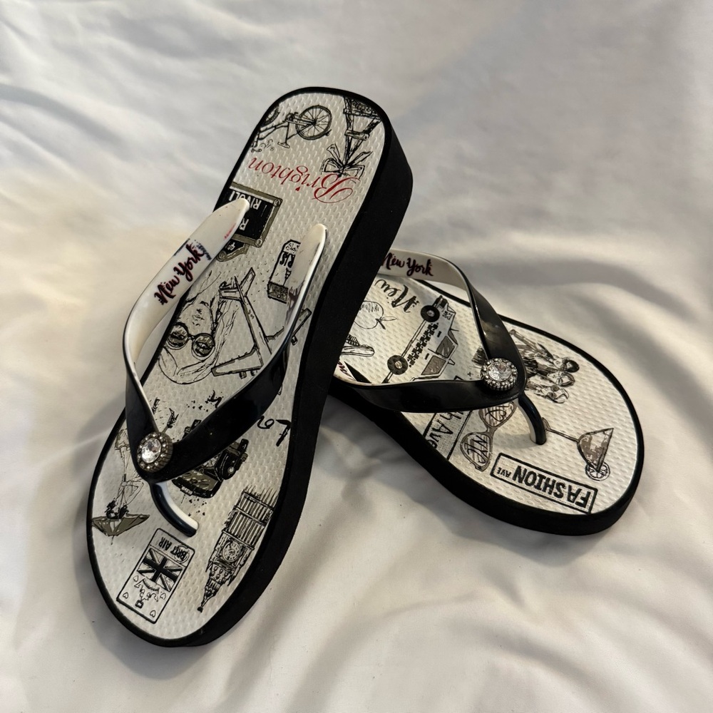 Like New Brighton Voyage Platform Flip Flops